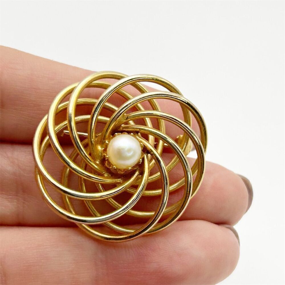 Vintage Round Swirl Textured Gold Tone Brooch with Genuine Pearl Classic Elegant